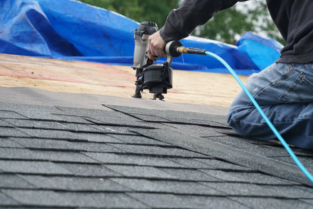 Roof Gutter Cleaning in Oak Creek, WI